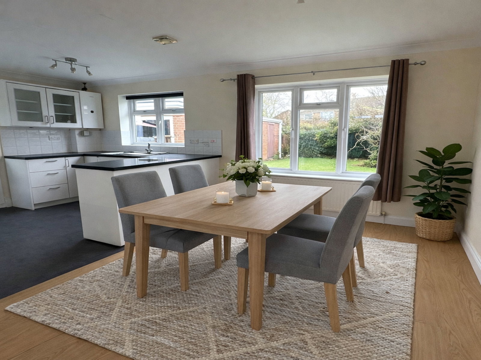 Semi Detached House in Buckingham