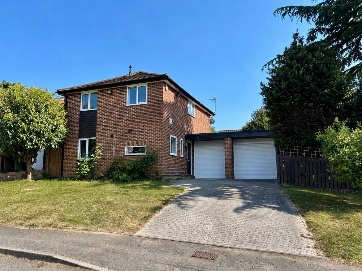 Detached House in Worcester Park