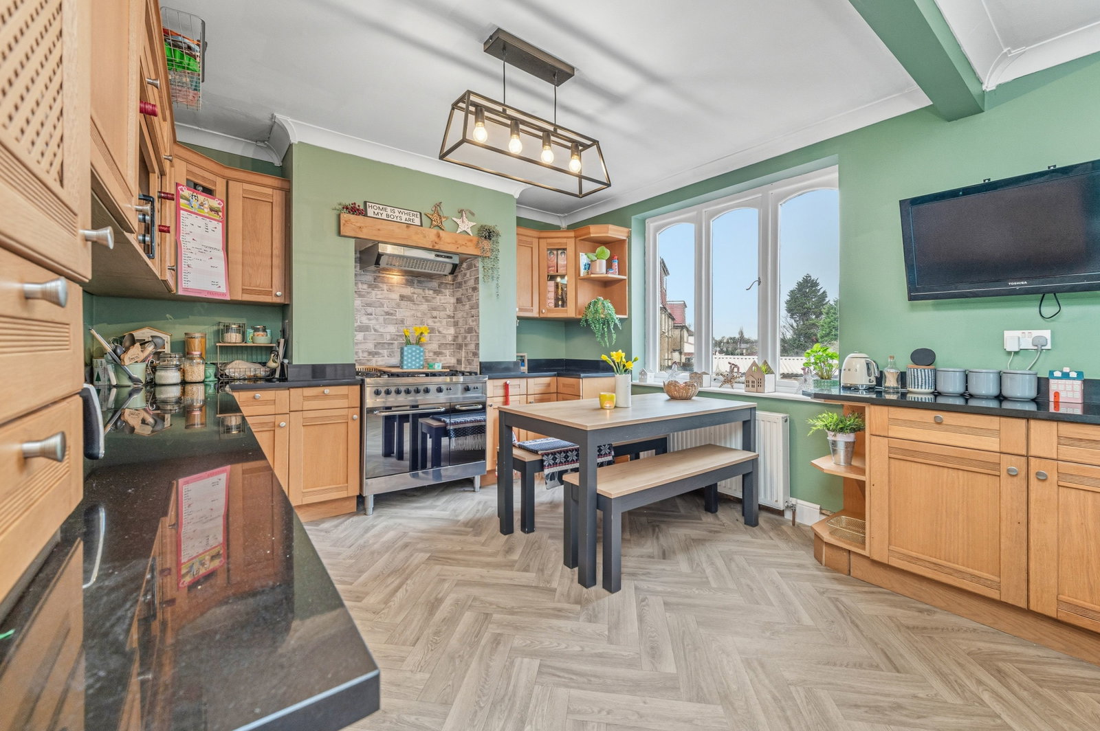 Semi Detached House in Leeds