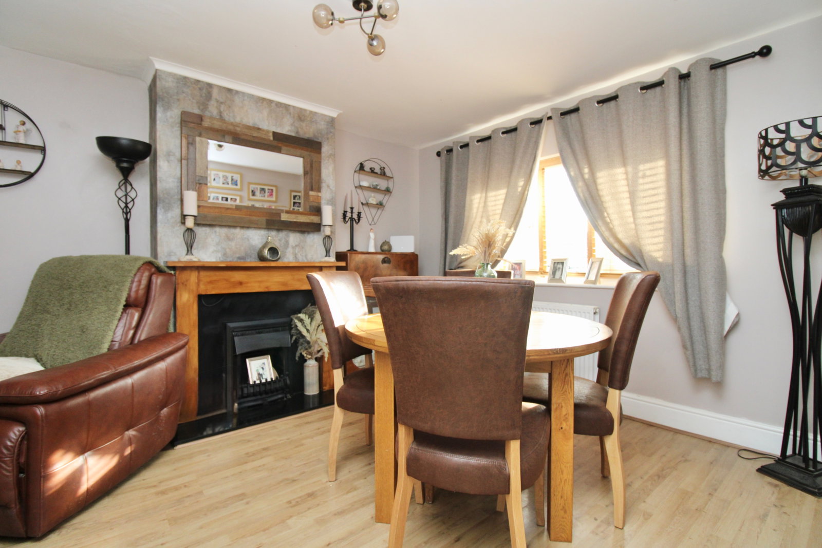 Semi Detached House for sale in Broadstairs, Albert Road, Broadstairs, CT10 3HY