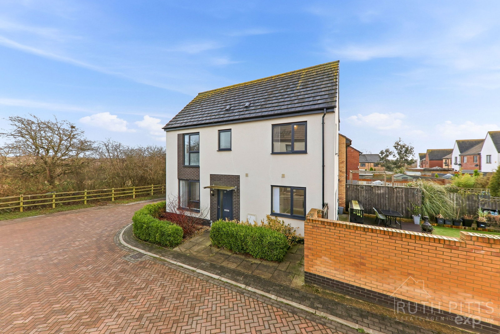 Semi Detached House in Pontefract