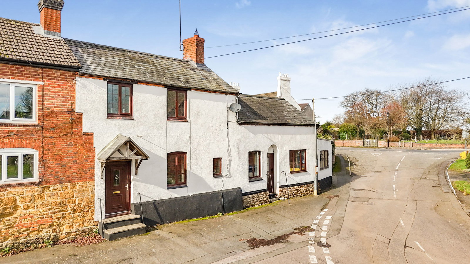Semi Detached House in Northampton