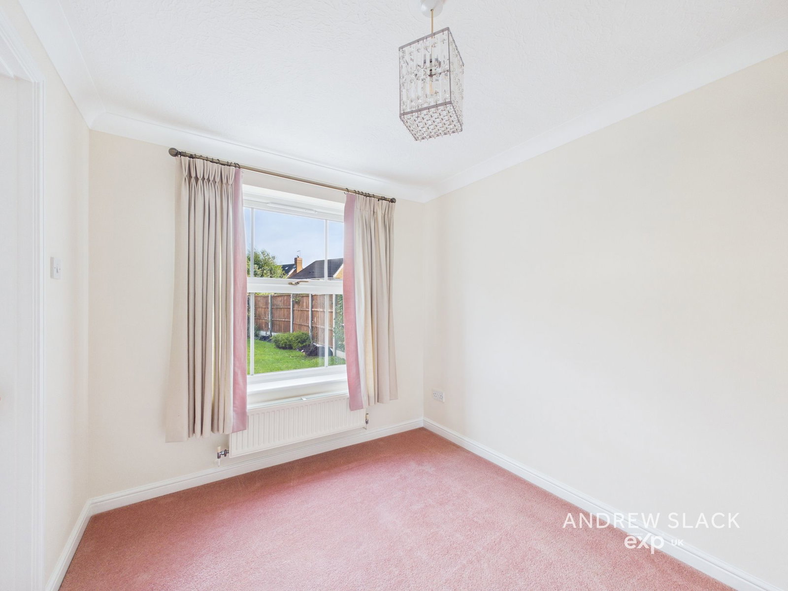 Detached House in Sutton-in-ashfield
