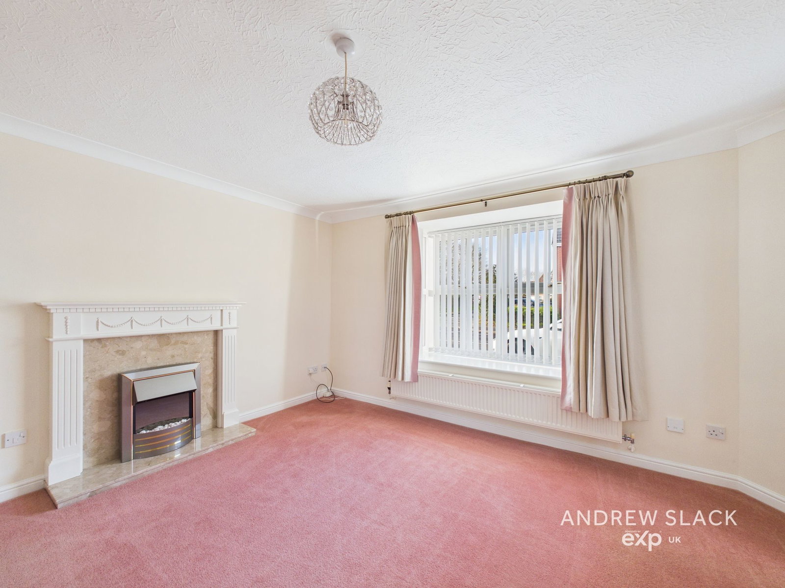 Detached House in Sutton-in-ashfield