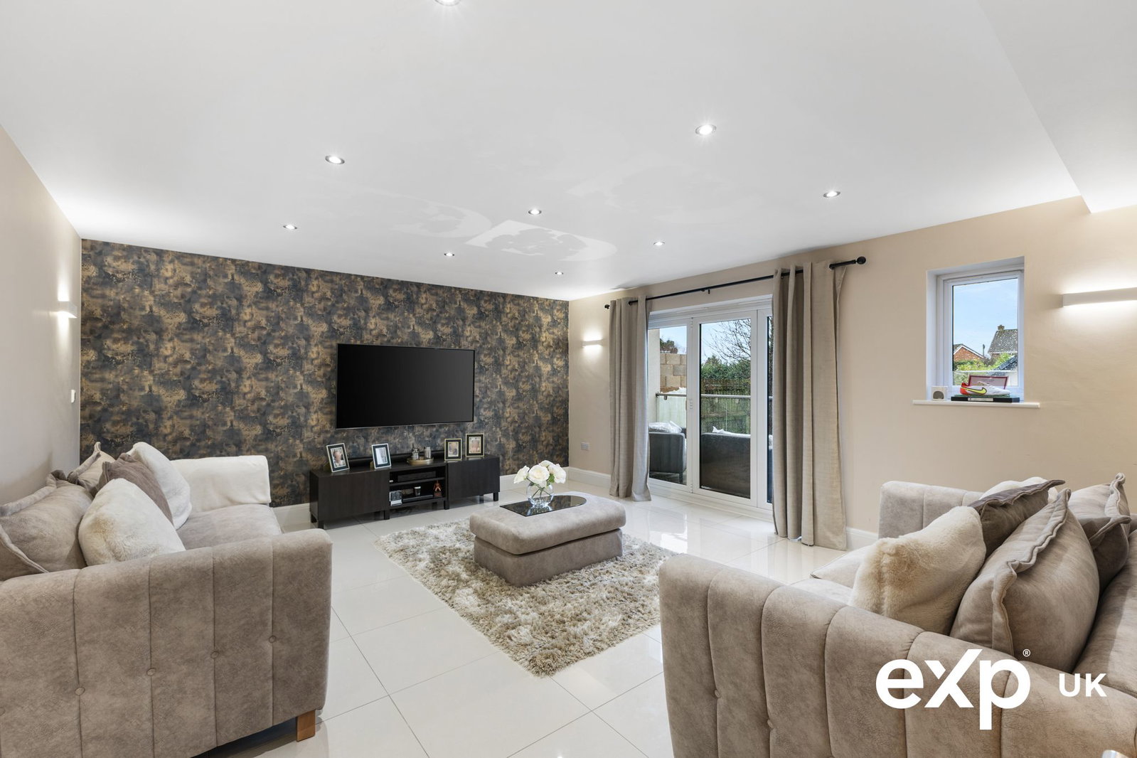 Detached House in Nottingham