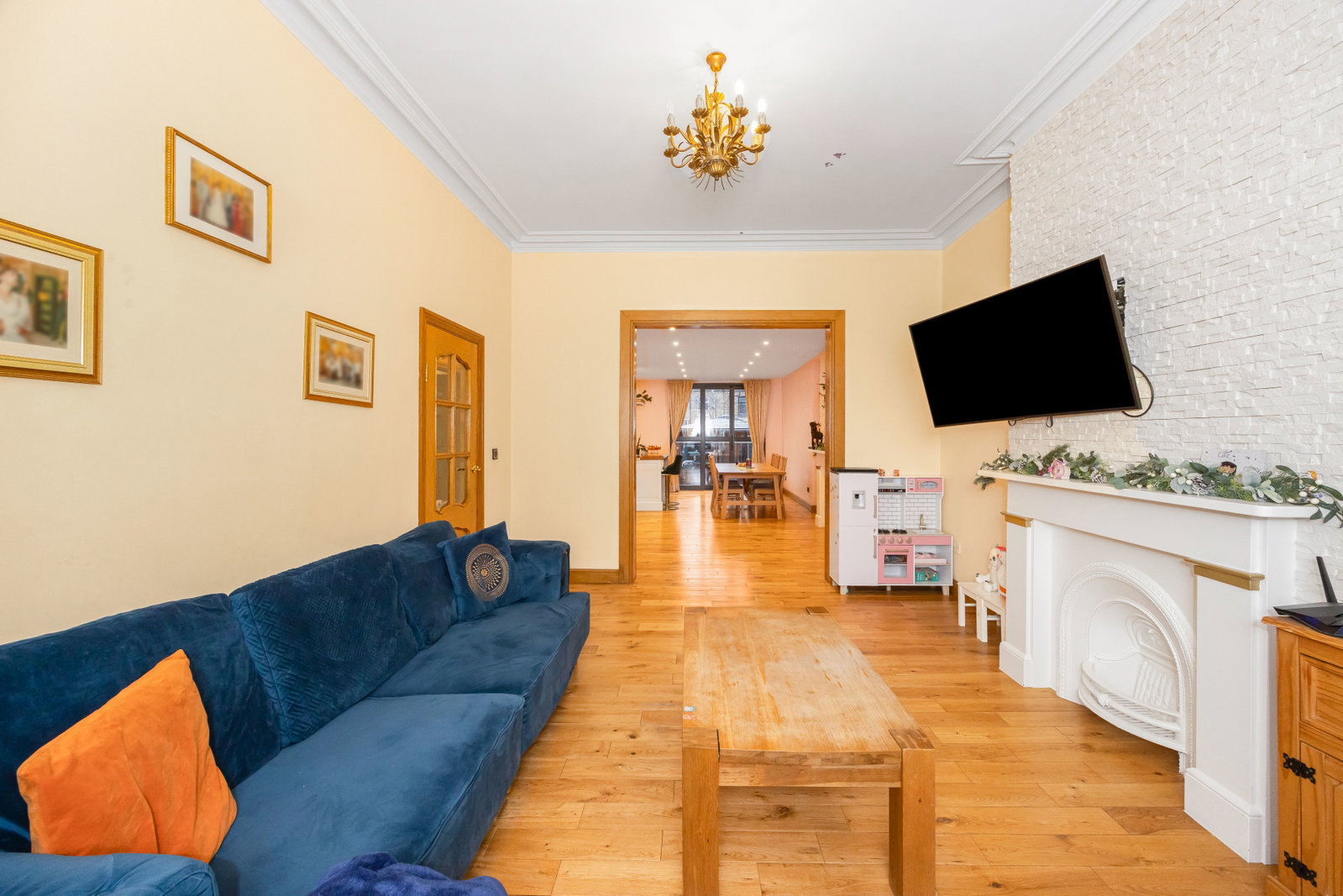 Semi Detached House in London