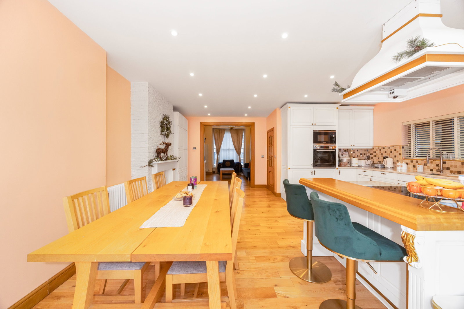 Semi Detached House in London