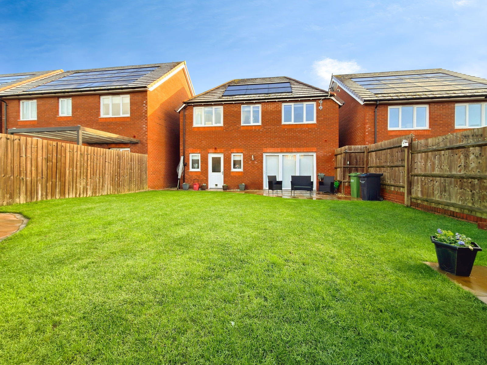 Detached House in Exeter