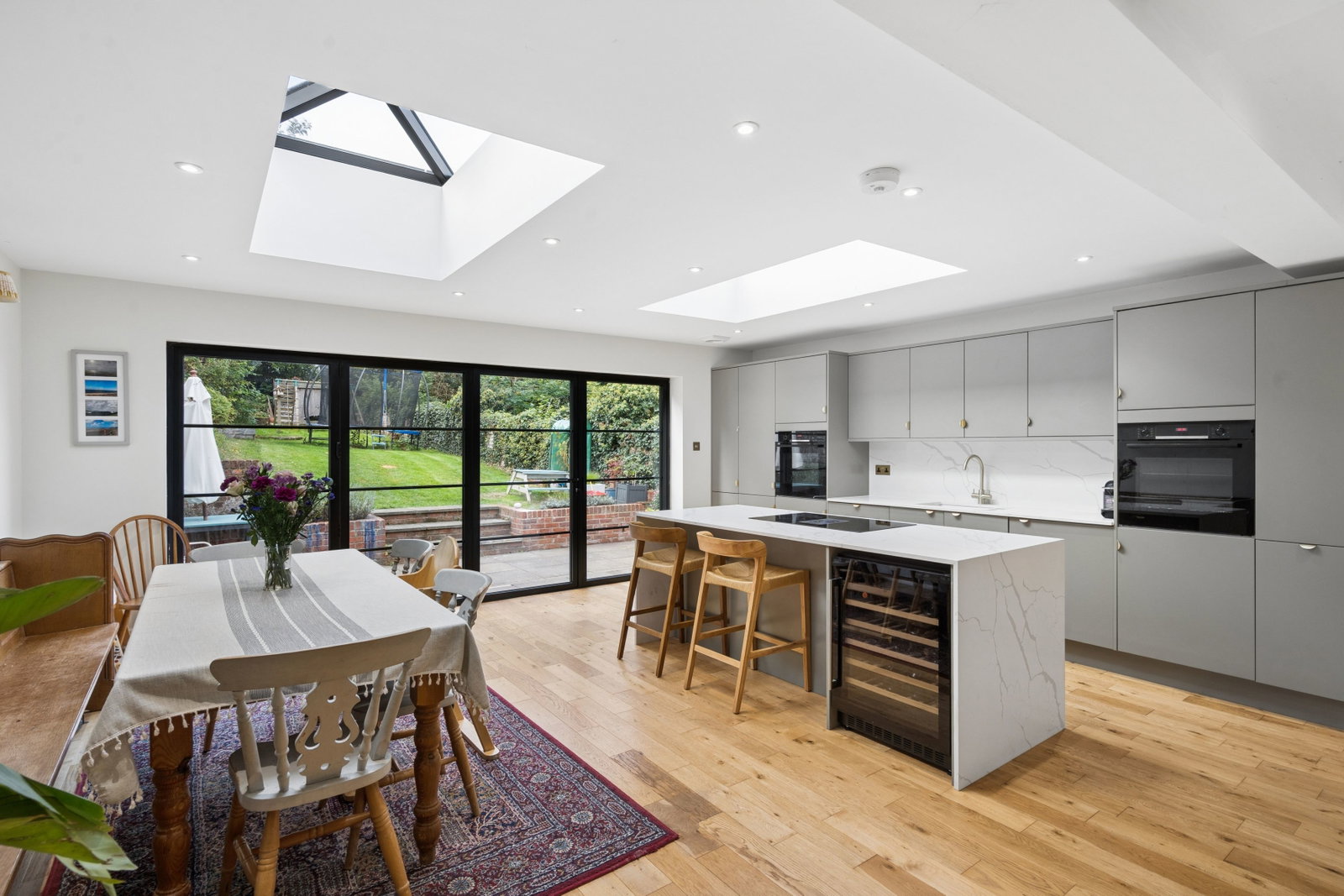 Semi Detached House for sale in Chesham, Eskdale Avenue, Chesham, HP5 3AY, 1951 m²