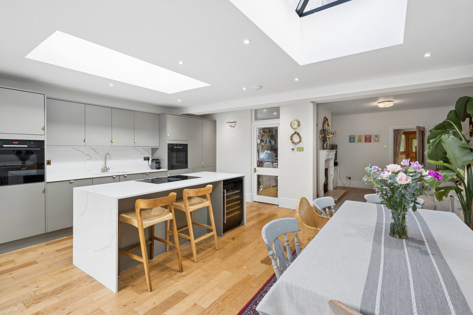 Semi Detached House for sale in Chesham, Eskdale Avenue, Chesham, HP5 3AY, 1951 m²