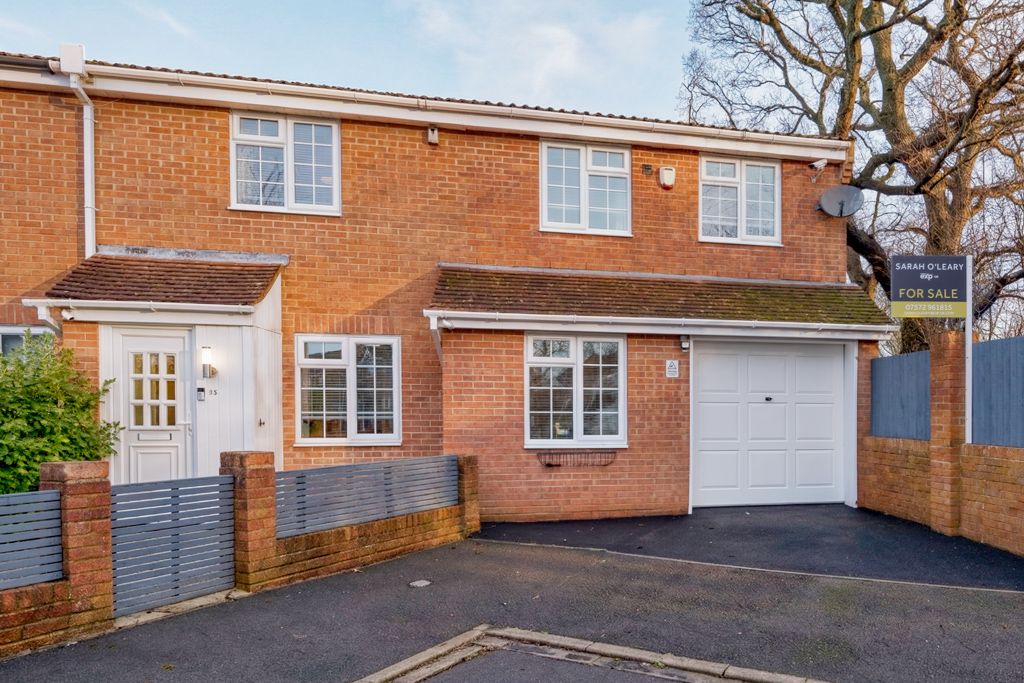 Semi Detached House in Fareham