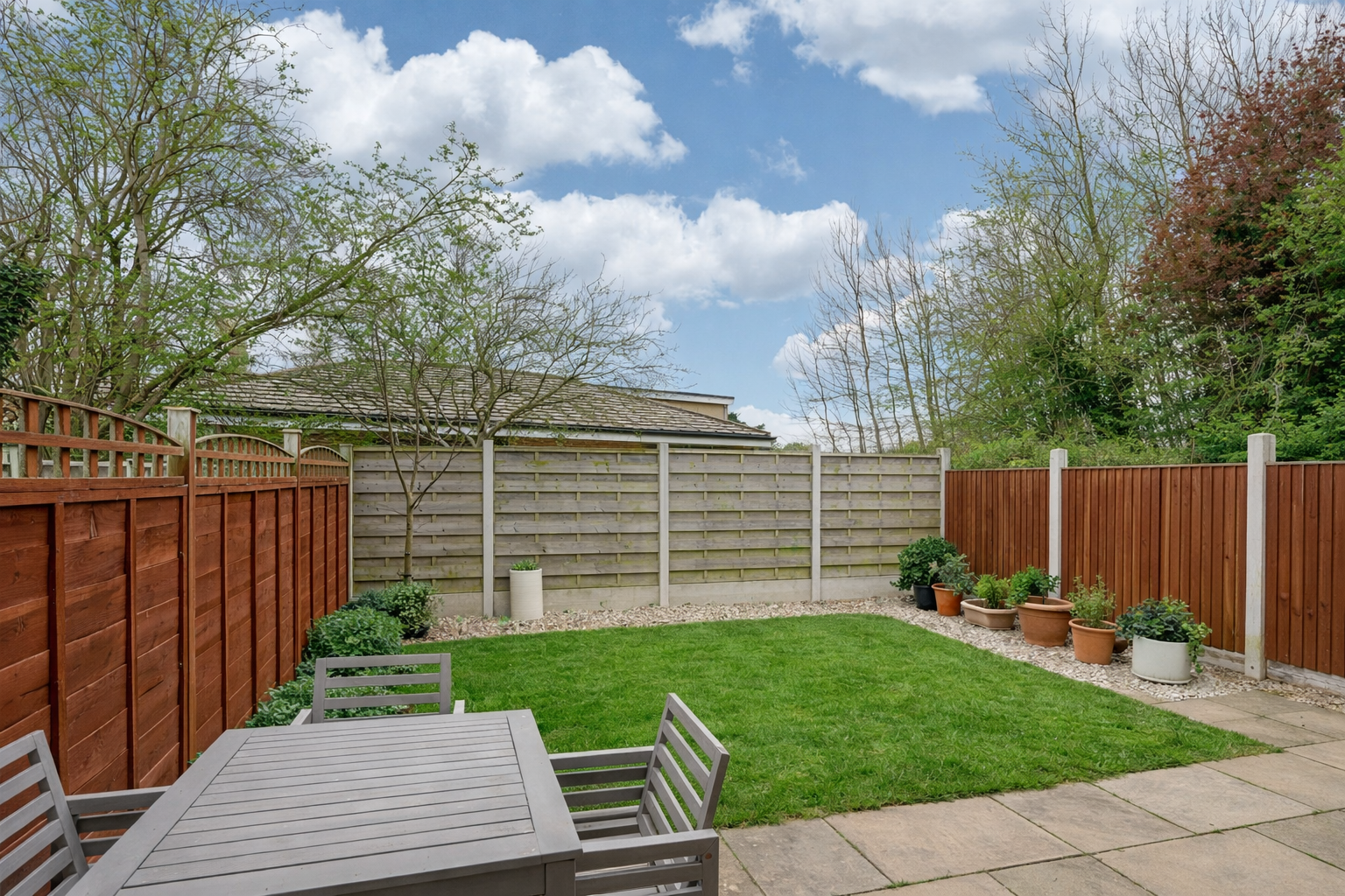 Semi Detached House in York