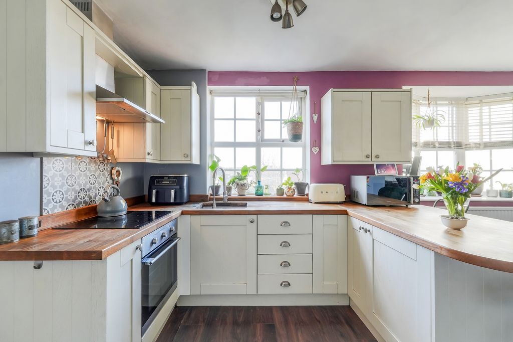 Semi Detached House in Rotherham