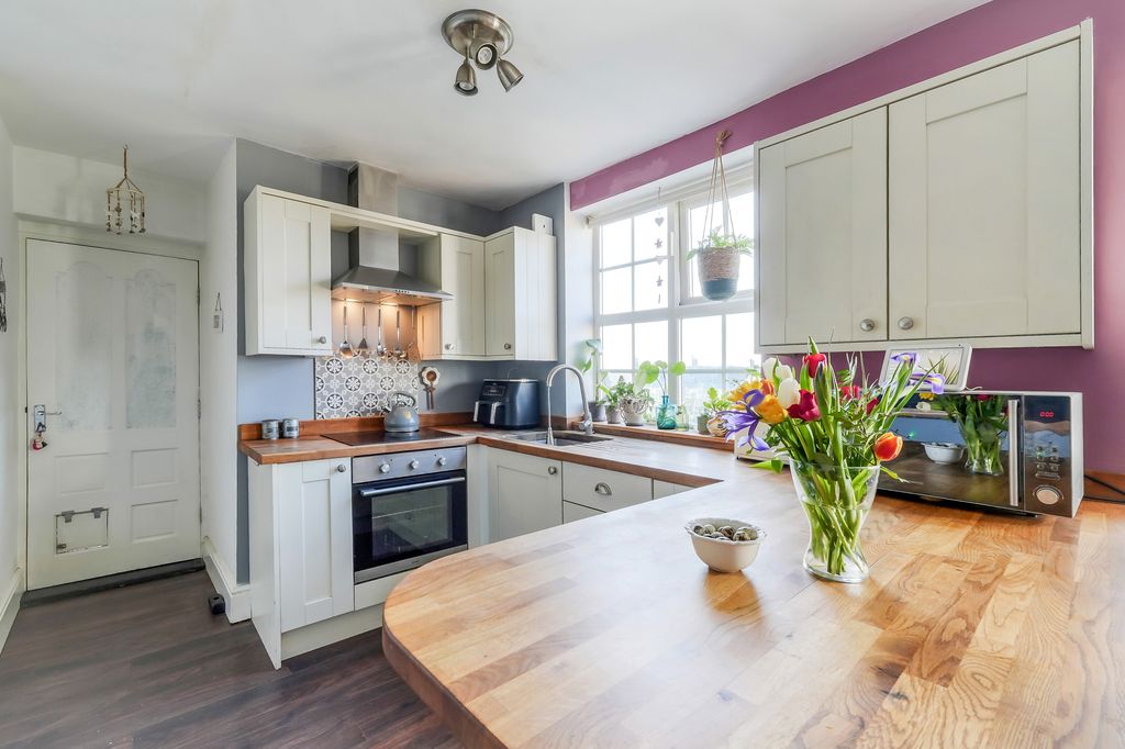 Semi Detached House in Rotherham