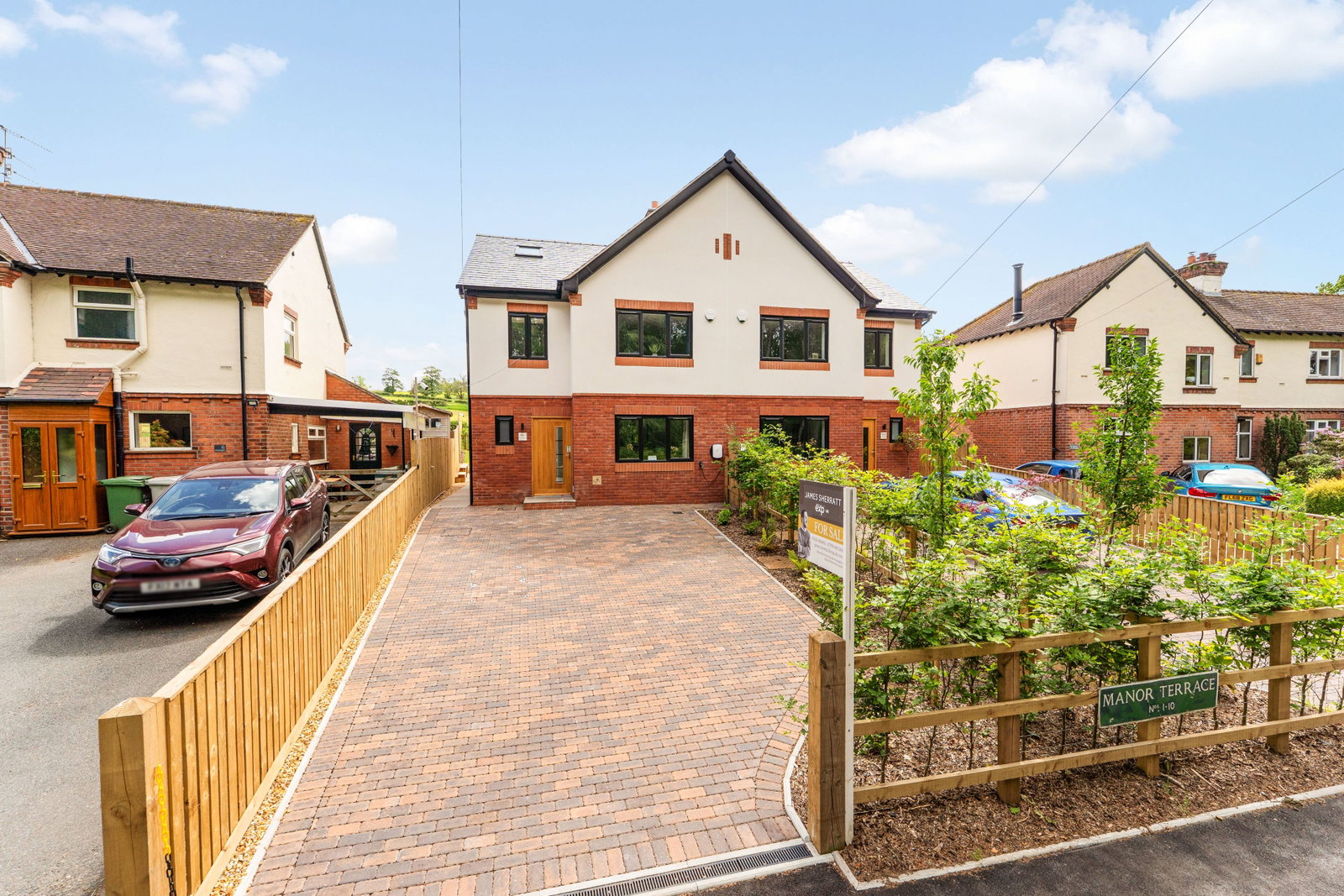 Semi Detached House in Macclesfield