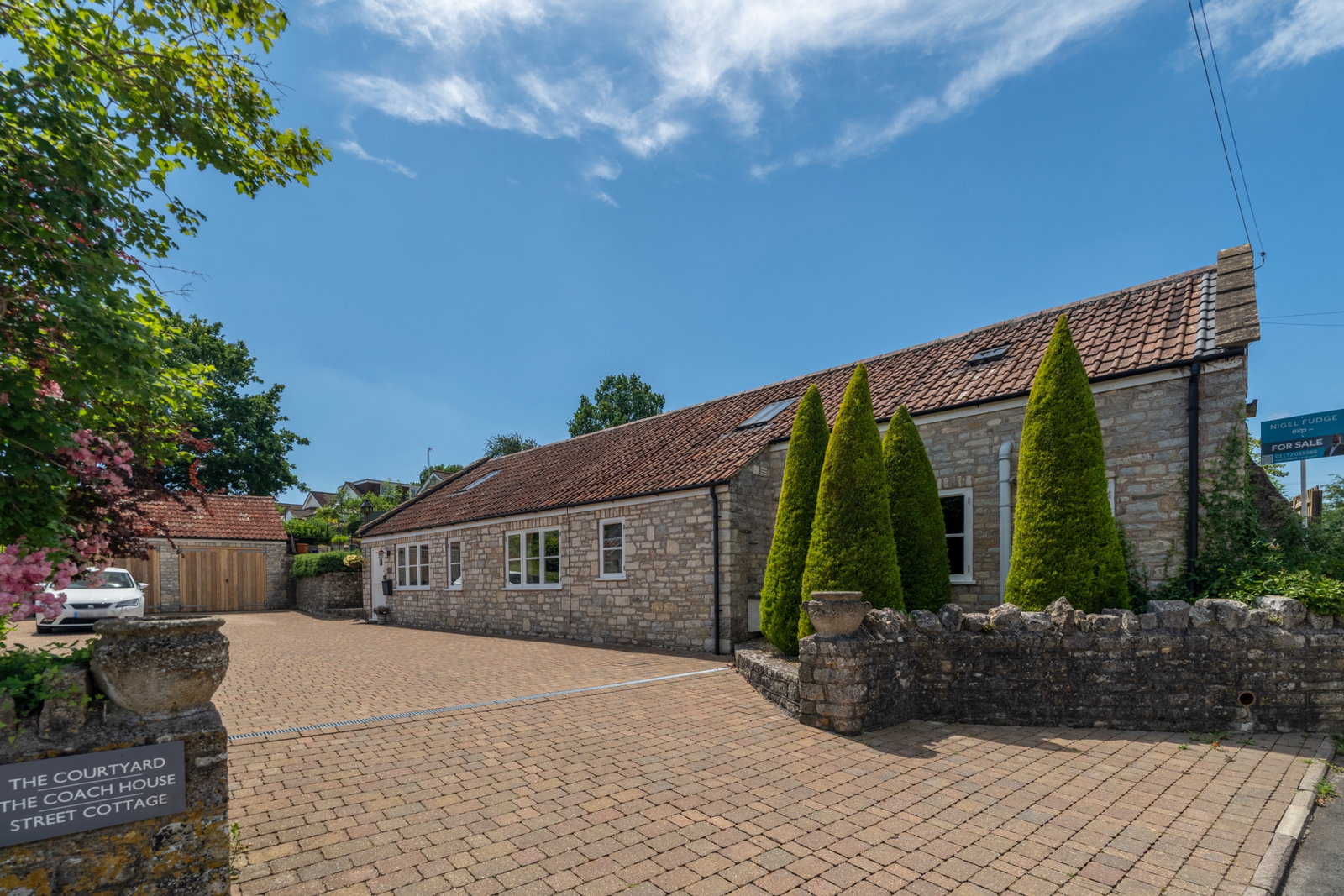 Detached House in Bath