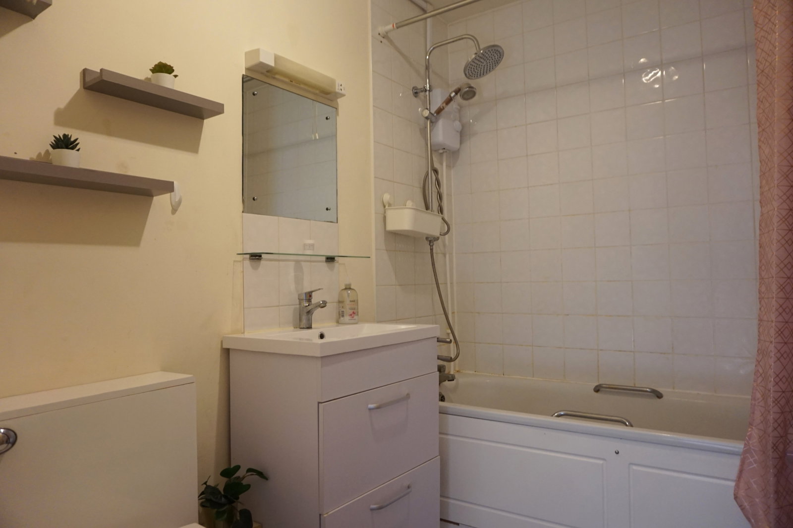 Flat for rent in London, Glaucus Street, London, E3 3QS