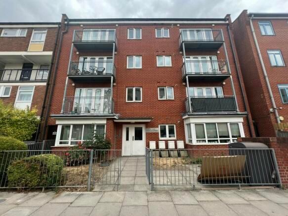 Flat for rent in London, Glaucus Street, London, E3 3QS