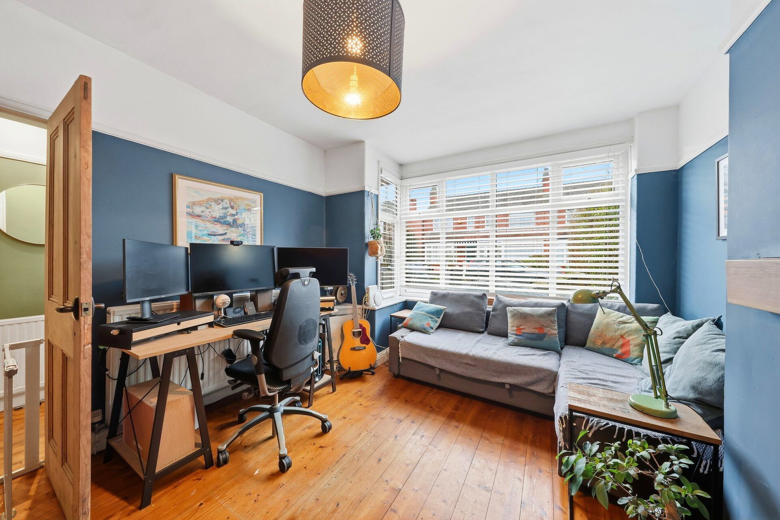 Terraced House in Sale