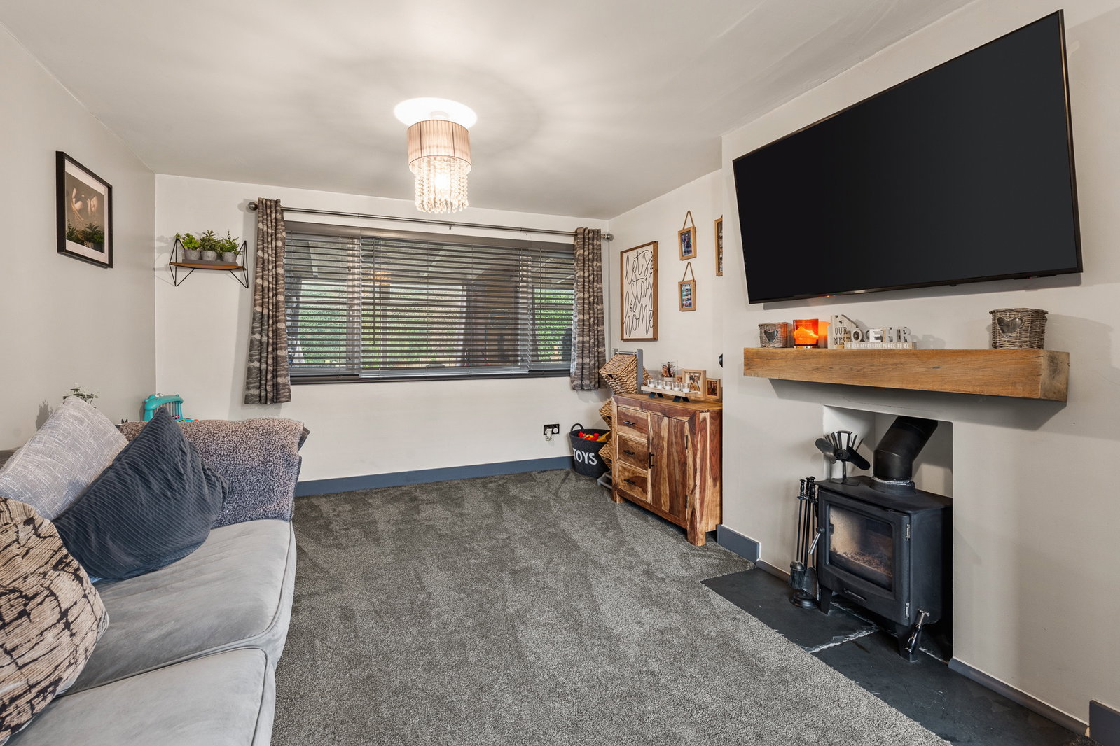 Semi Detached House in Grantham