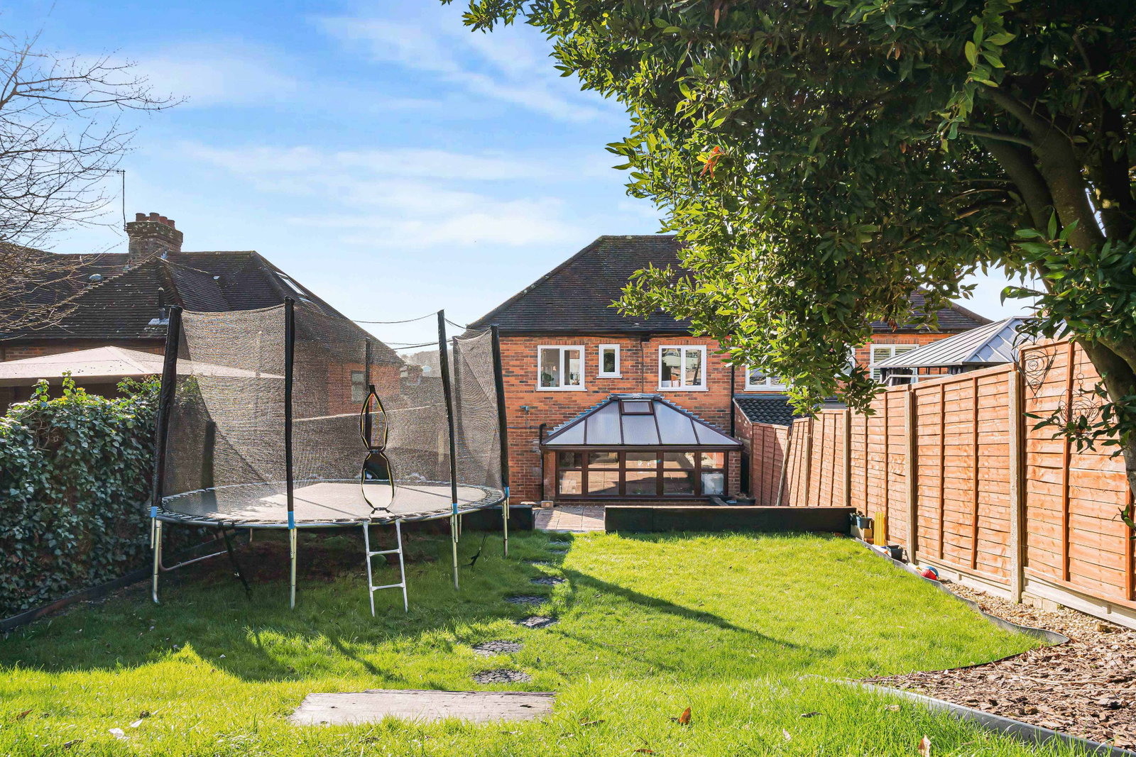 Semi Detached House for sale in High Wycombe, Southfield Road, Downley, High Wycombe, HP13 5JZ, 1110 m²