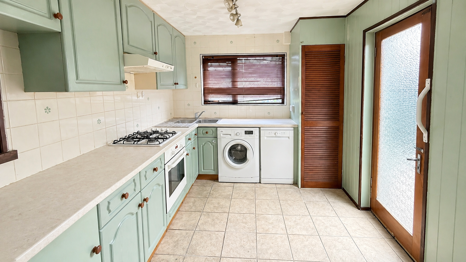 Semi Detached House in Gillingham