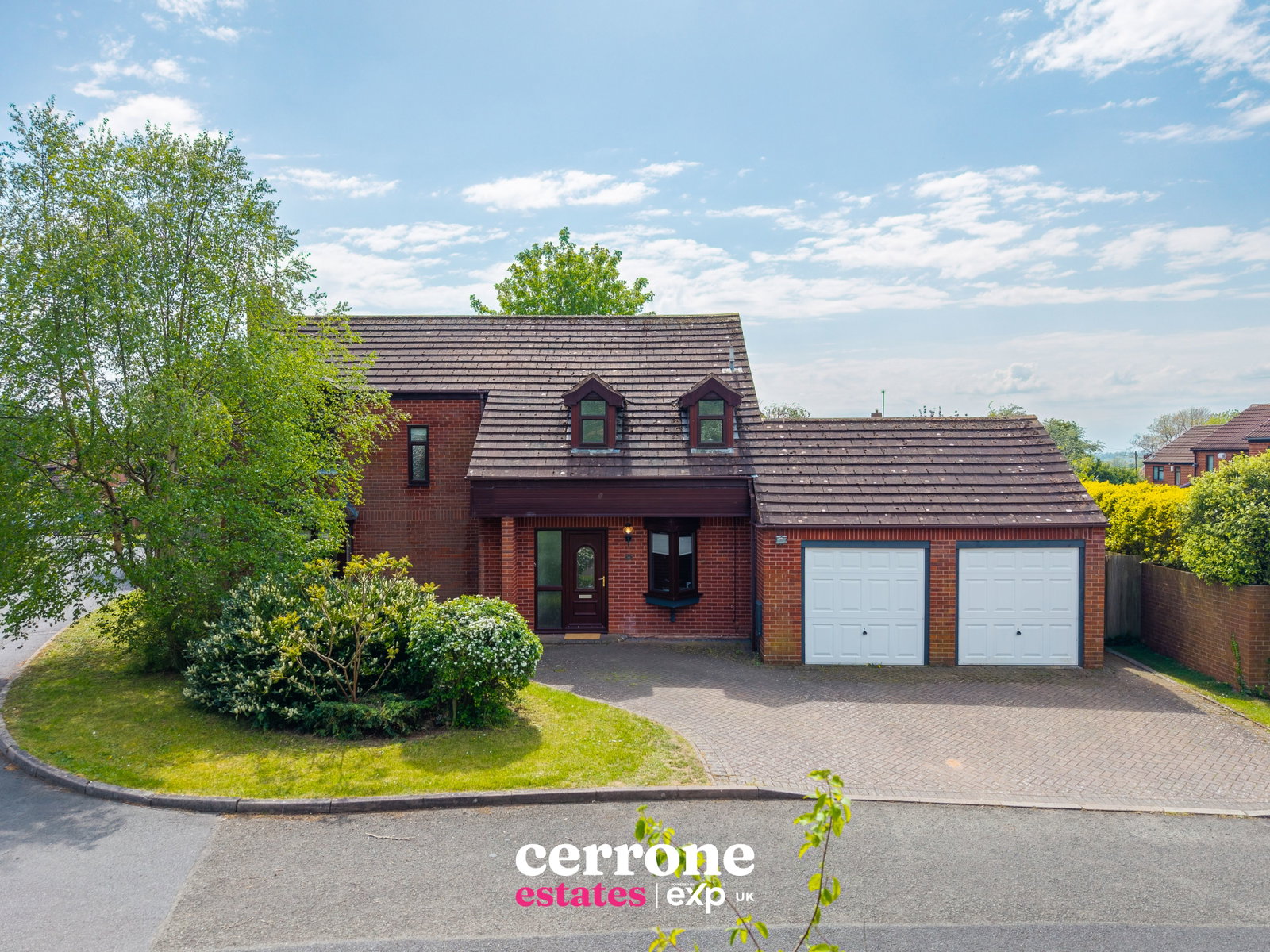 Detached House for sale in Redditch, Brookfield Close, Hunt End, Redditch, B97 5LL, 2150 m²