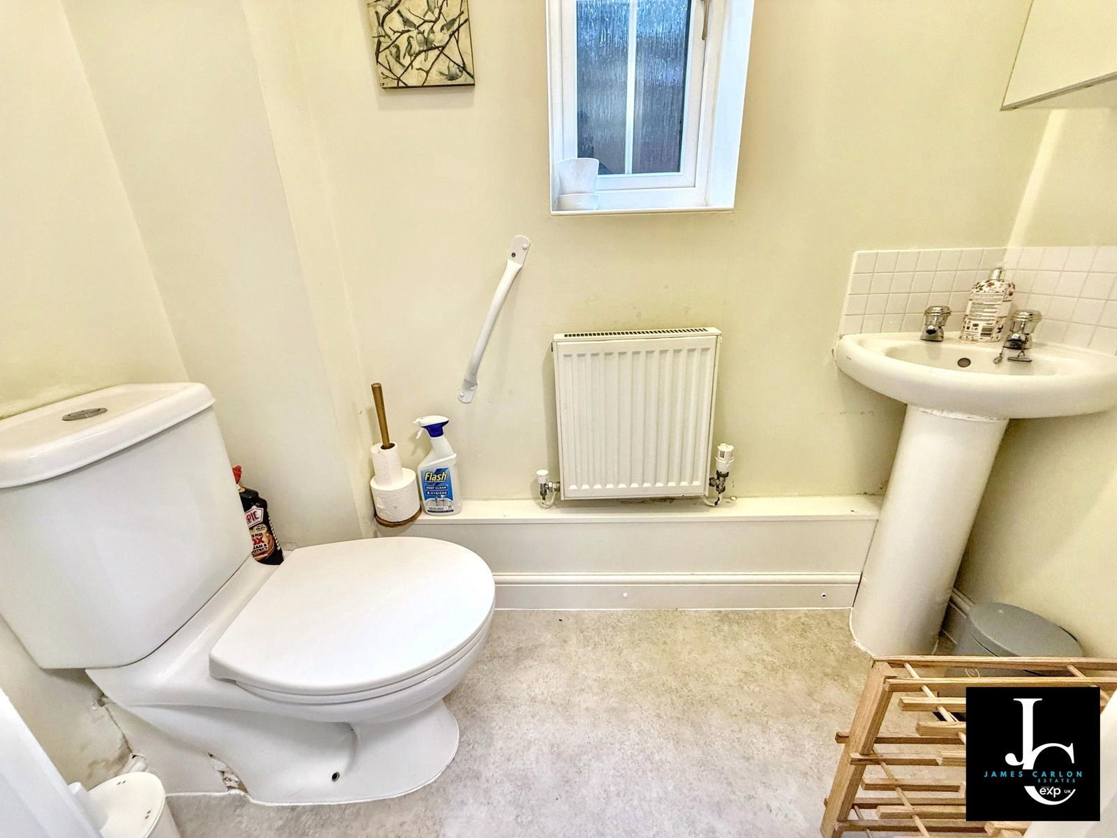 Semi Detached House in Telford