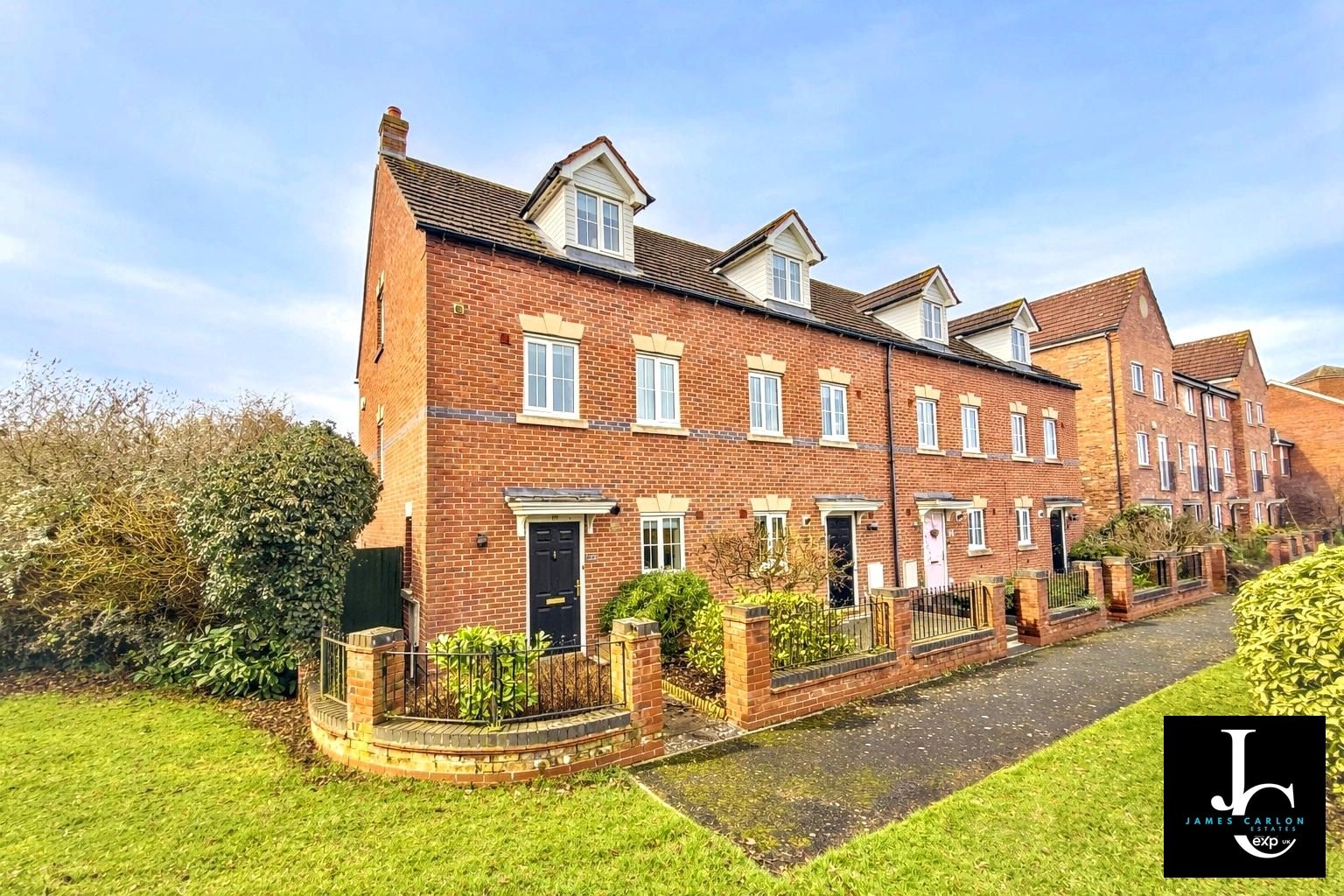 Semi Detached House in Telford