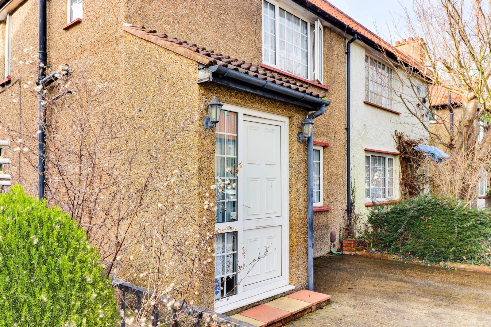 Semi Detached House in Cobham