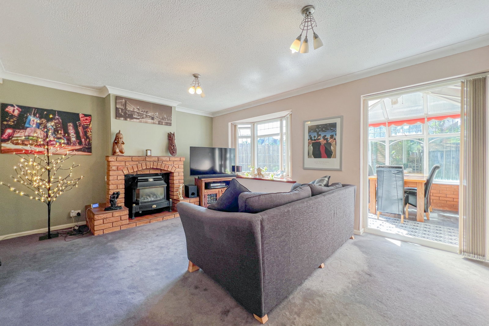 Semi Detached House in Walsall