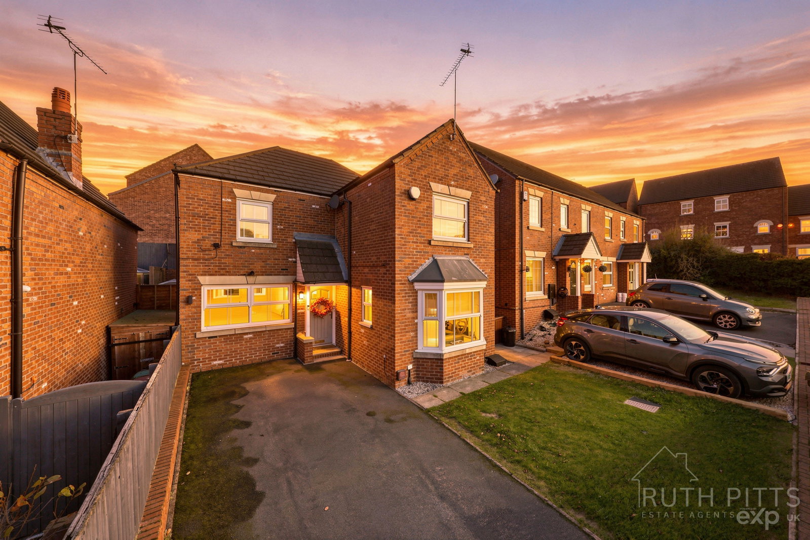 Detached House for sale in Pontefract, Marsden Mews, Hemsworth, WF9