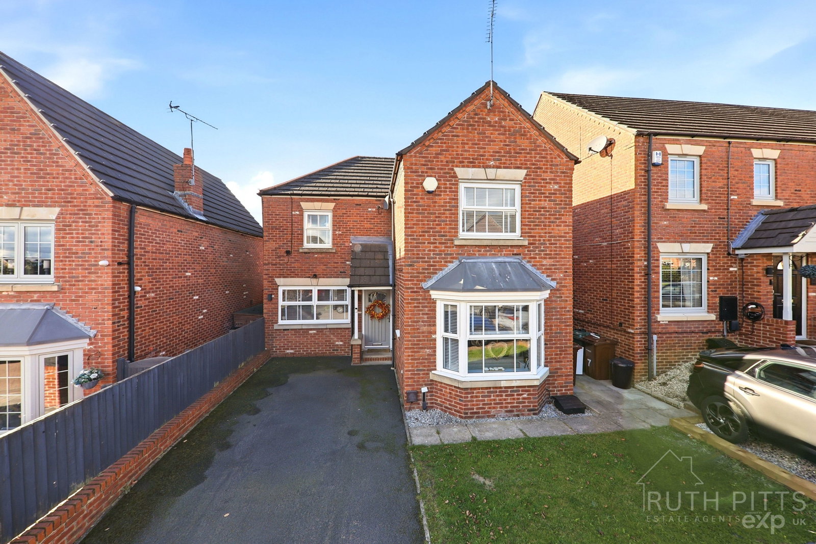 Detached House for sale in Pontefract, Marsden Mews, Hemsworth, WF9