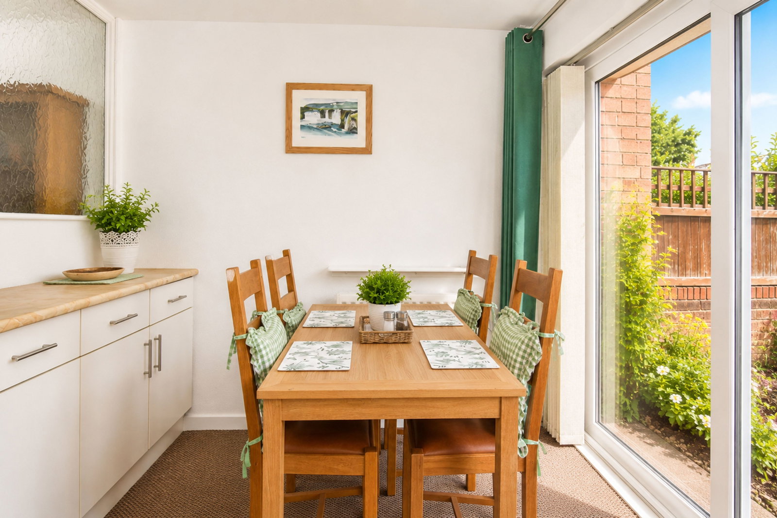 Semi Detached House for sale in Stourbridge, Woodstock Drive, Wordsley