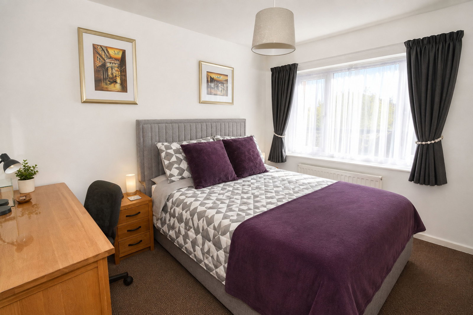 Semi Detached House for sale in Stourbridge, Woodstock Drive, Wordsley