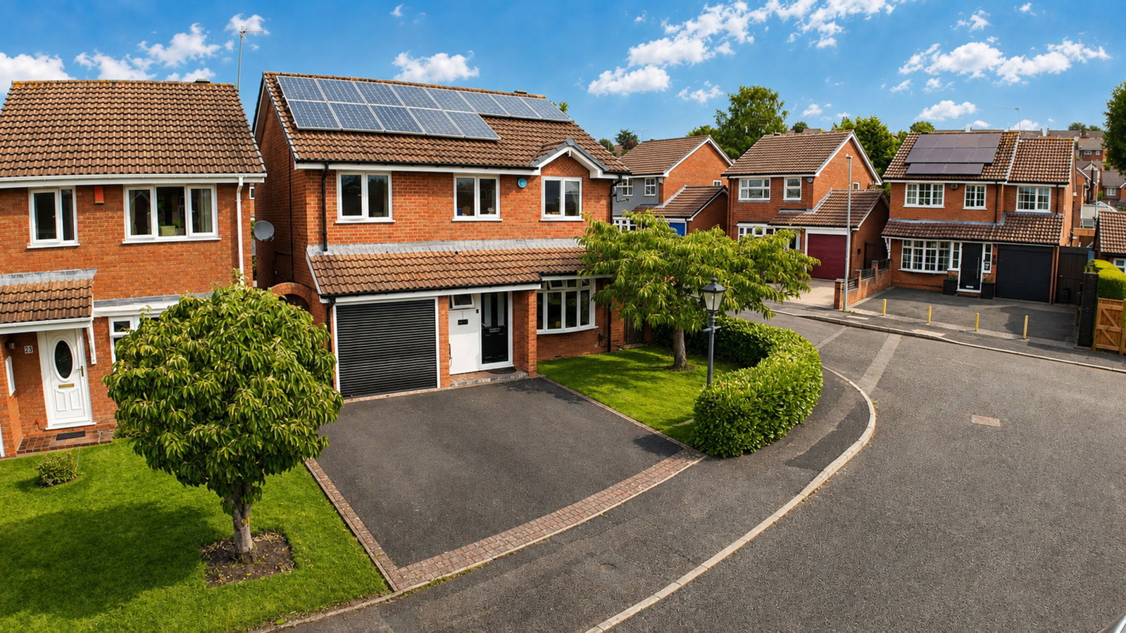 Detached House for sale in Kingswinford, Cumberland Close, Kingswinford, DY6 8JE