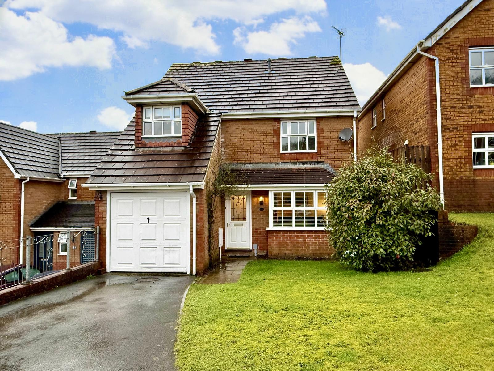Detached House in Swansea