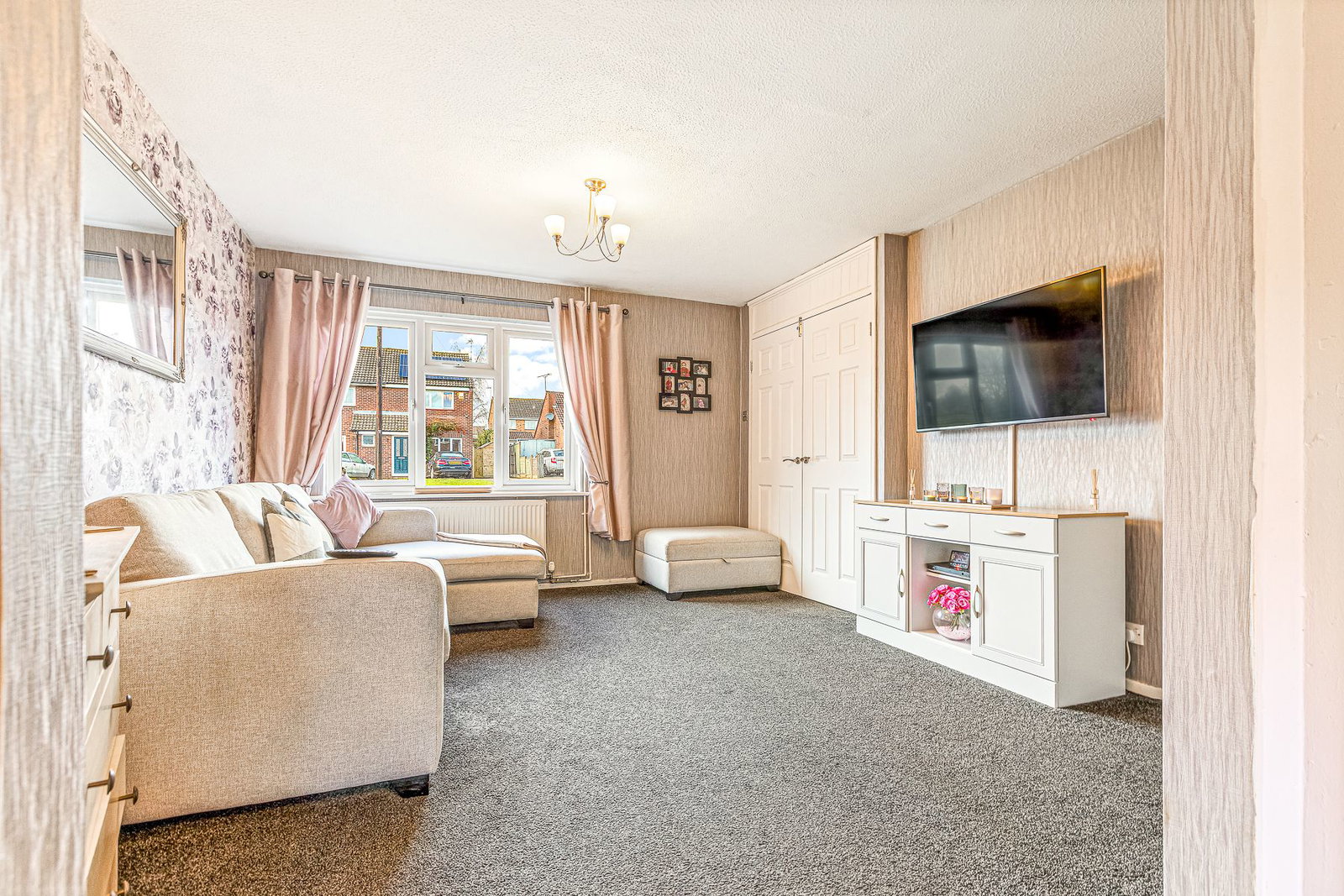 Semi Detached House in Nuneaton