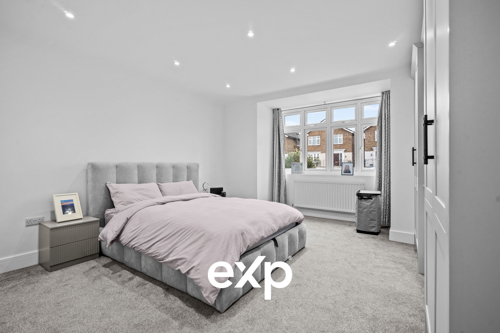 Semi Detached House in Ashford