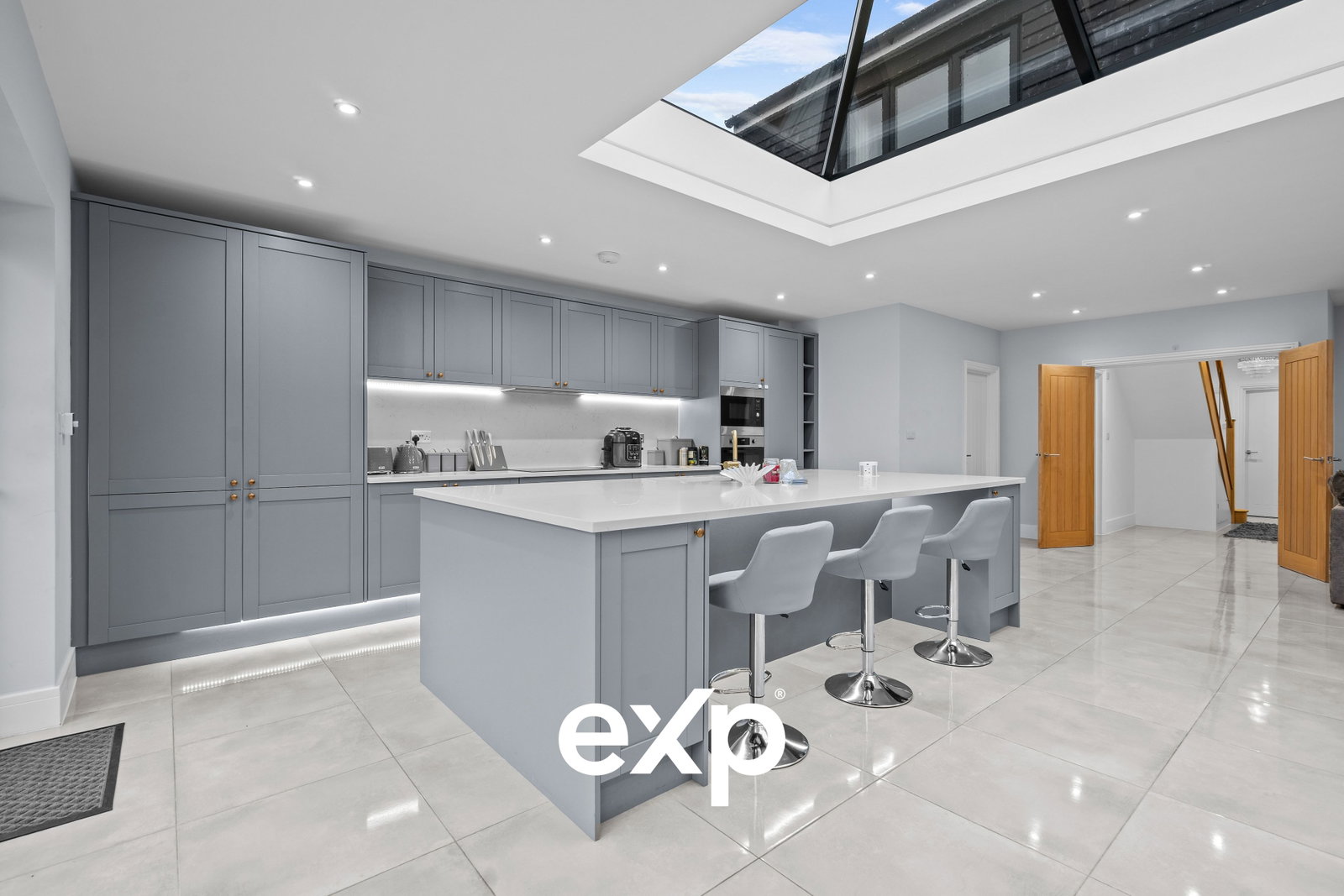 Semi Detached House in Ashford