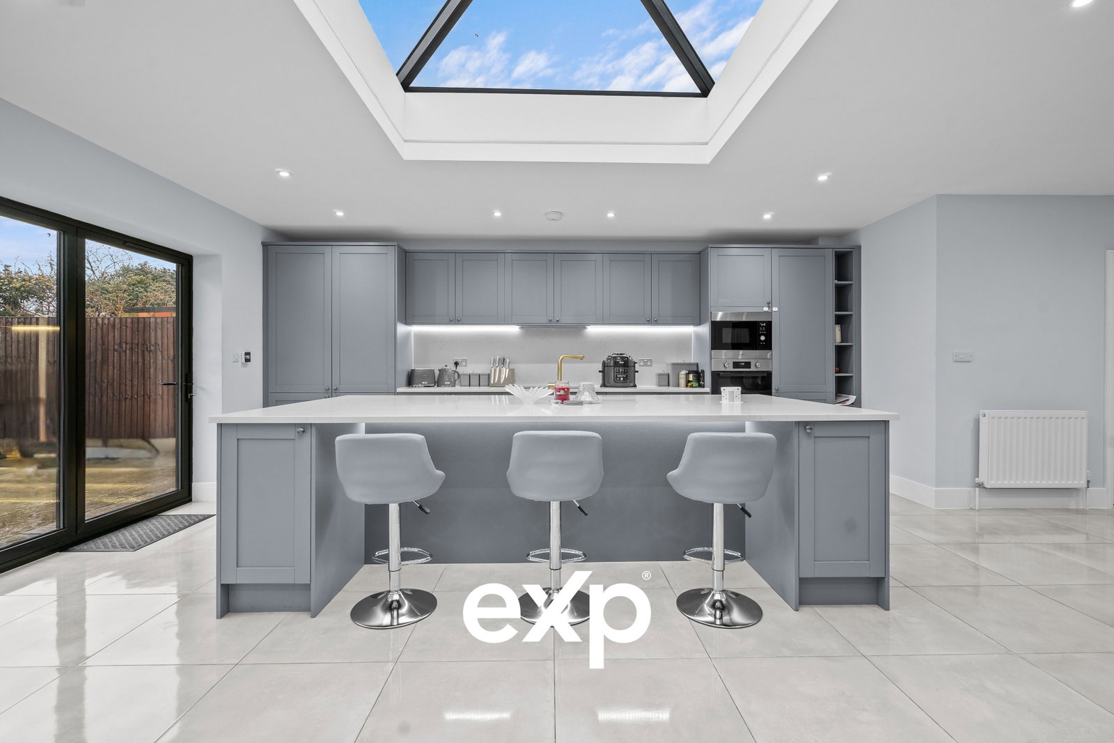 Semi Detached House in Ashford