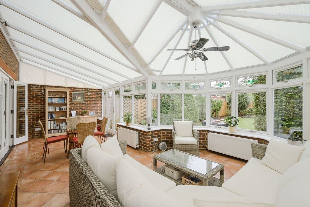 Detached House in West Molesey