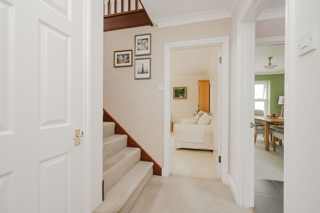 Detached House in West Molesey