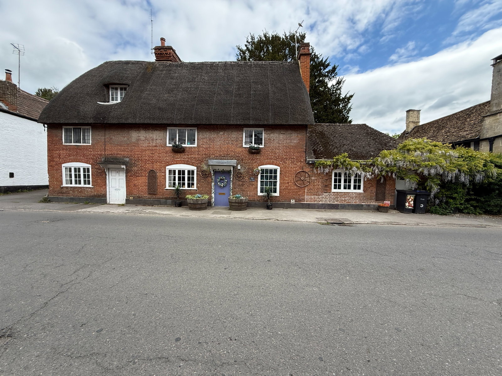 Semi Detached House in Devizes