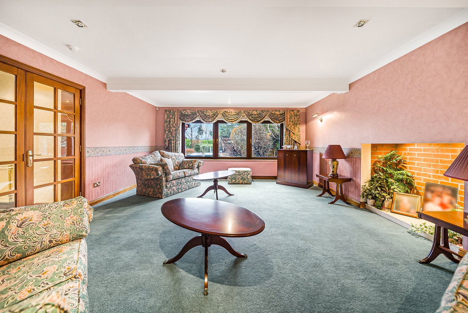 Detached House in Blackburn