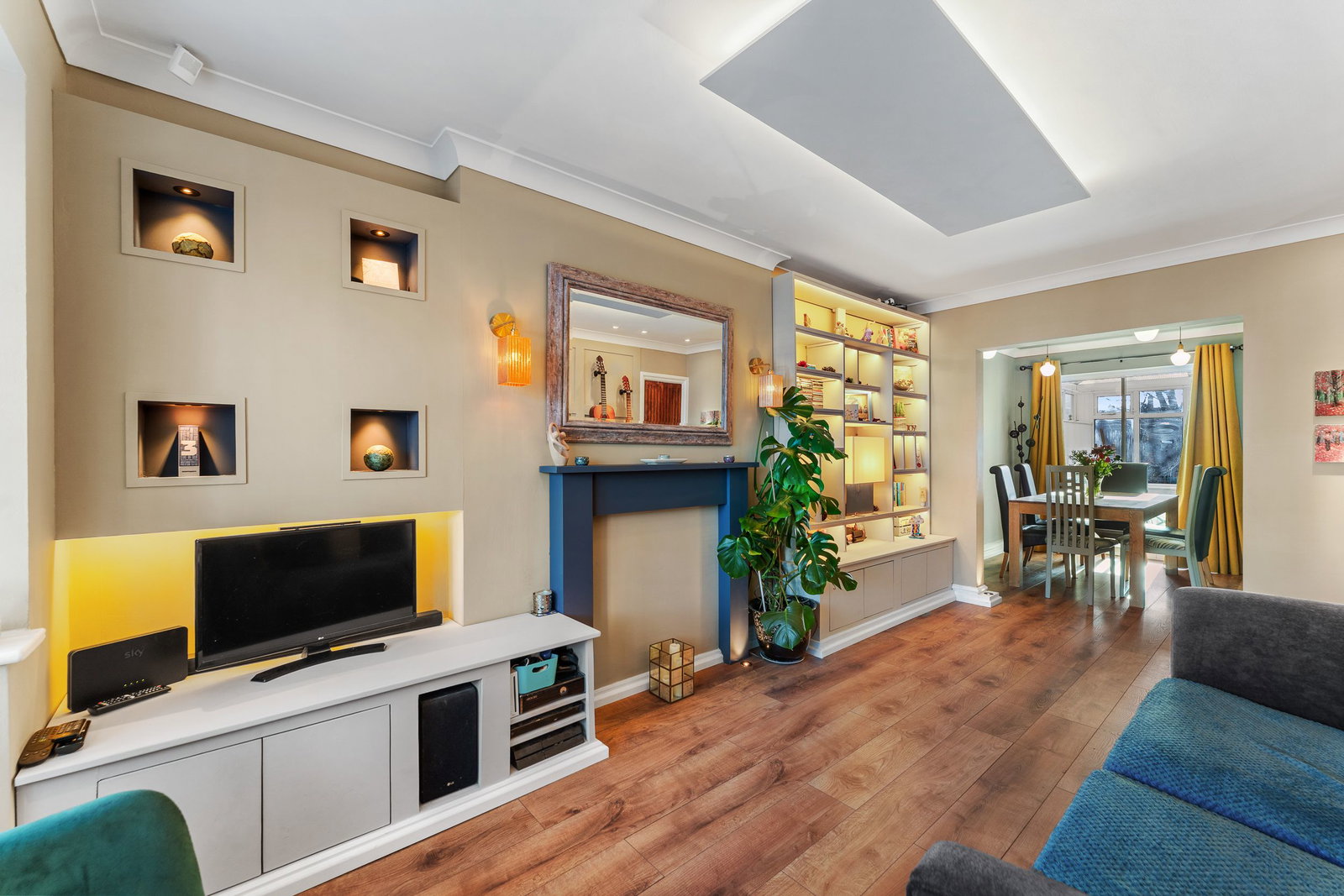 Semi Detached House in Leigh