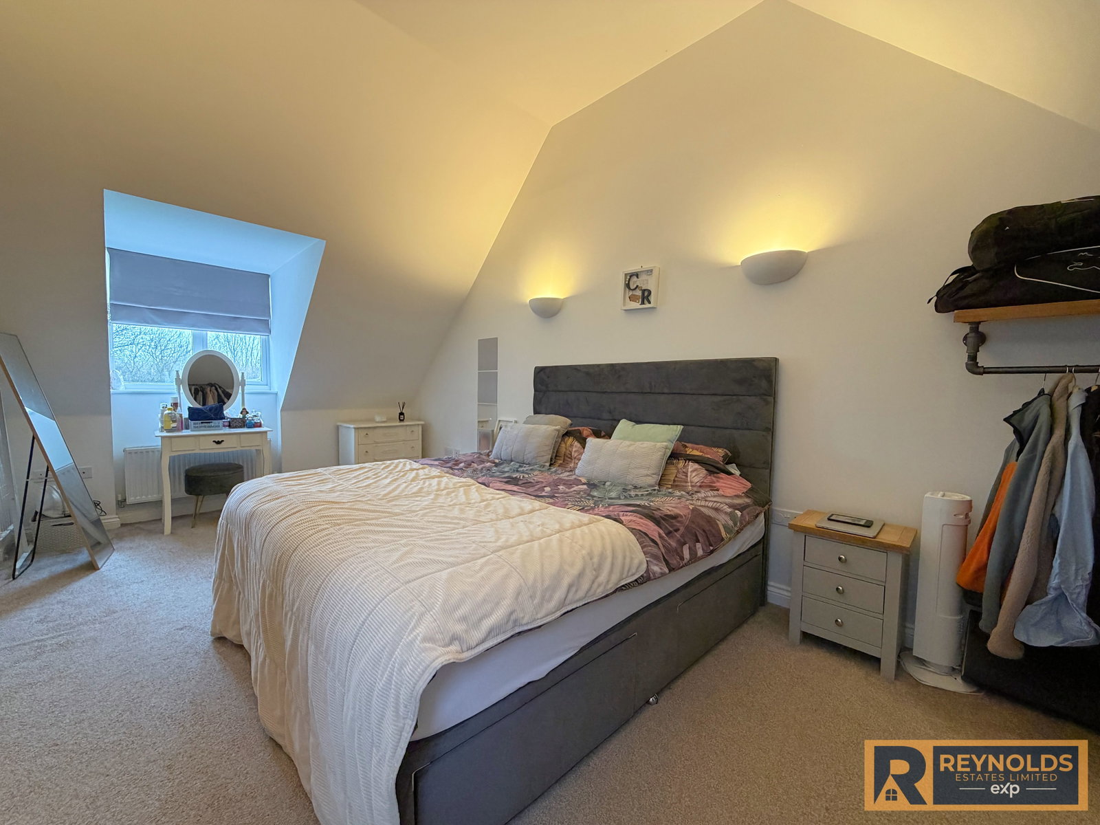 Semi Detached House in West Malling