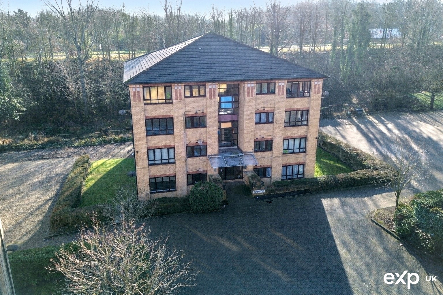 Apartment in Milton Keynes