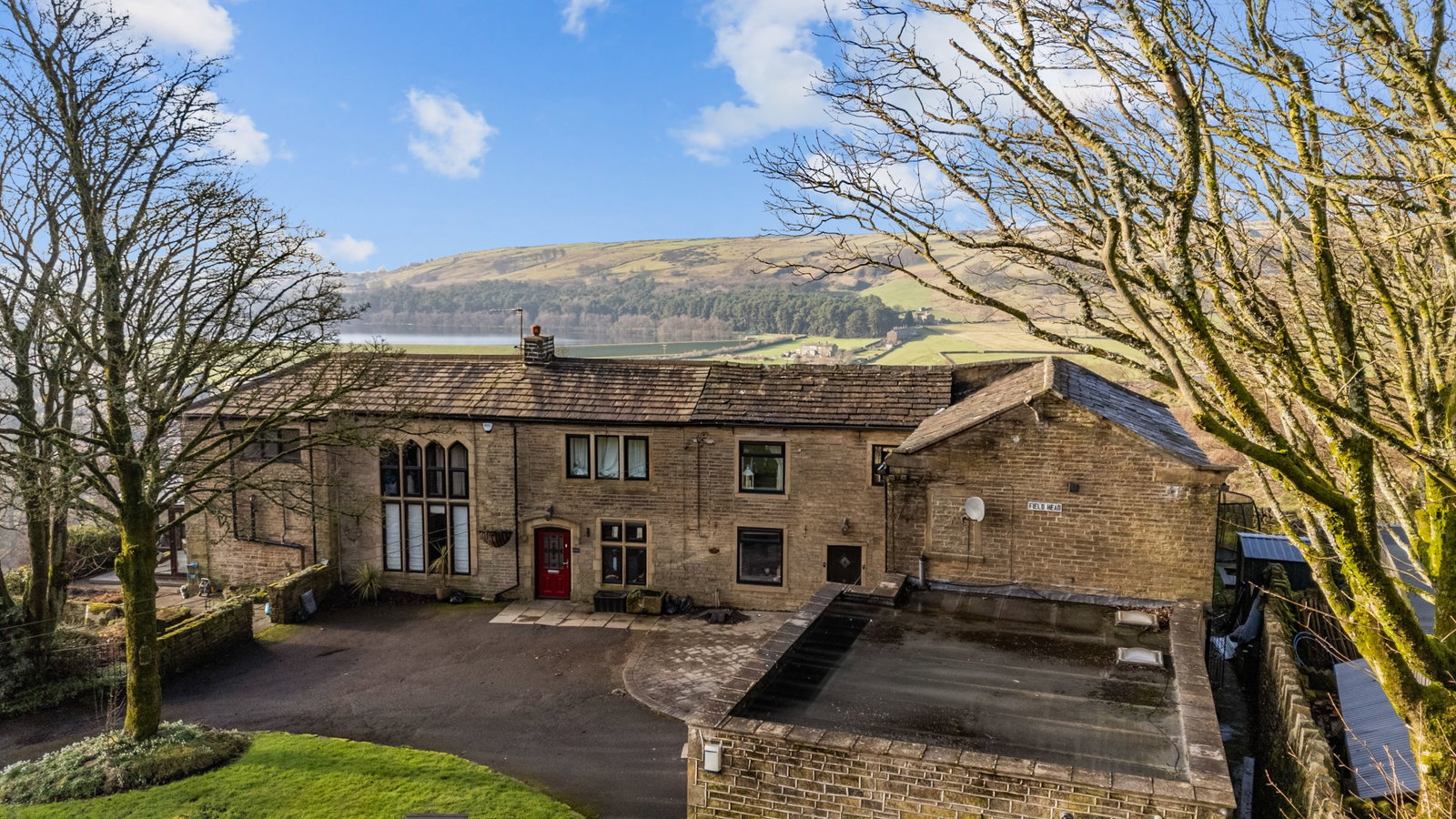 Semi Detached House in Halifax