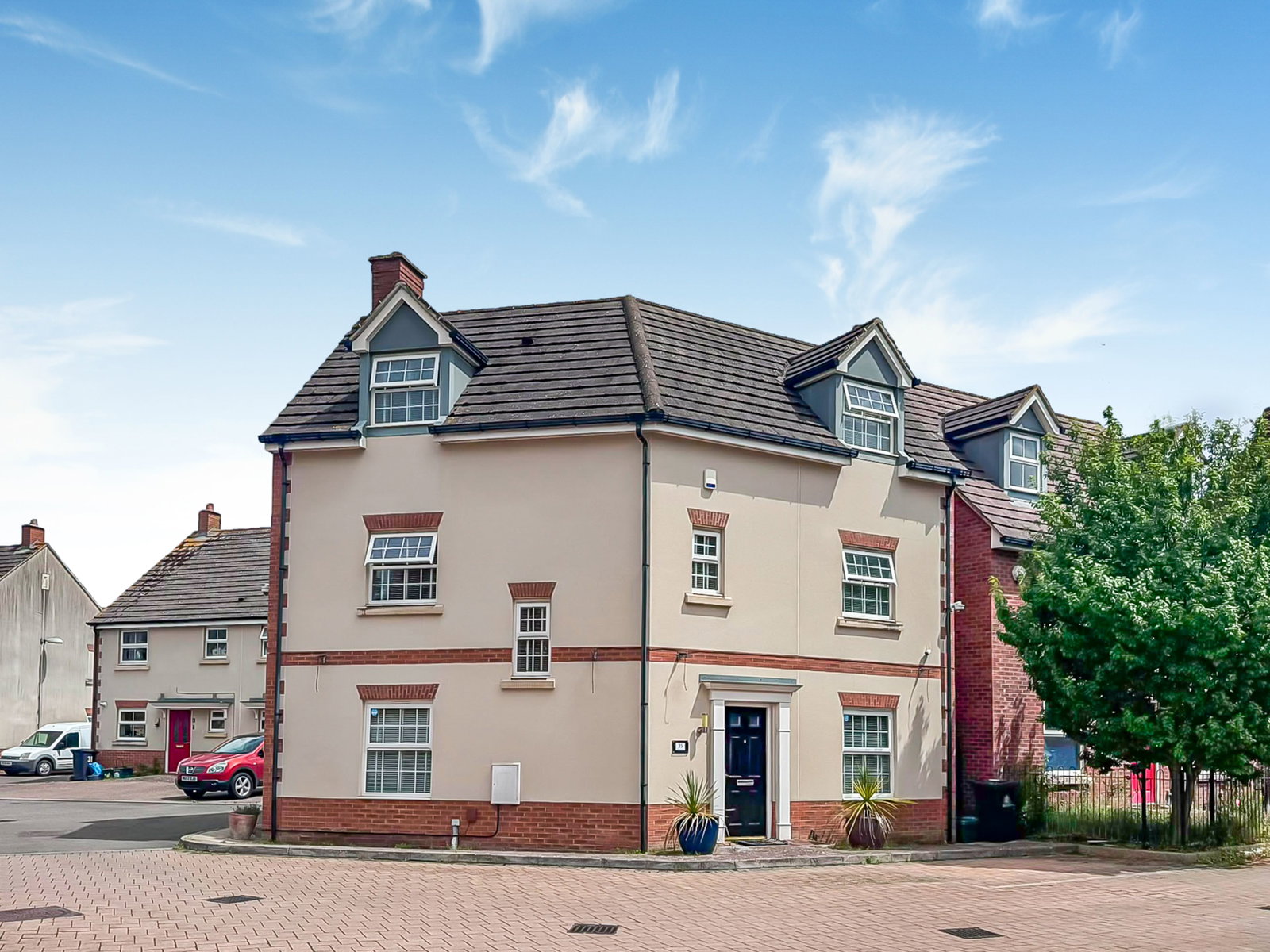 Detached House in Gloucester